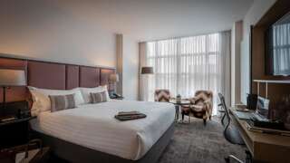 Отель The Spencer Hotel Дублин Улучшенный номер с кроватью размера «queen-size»-2